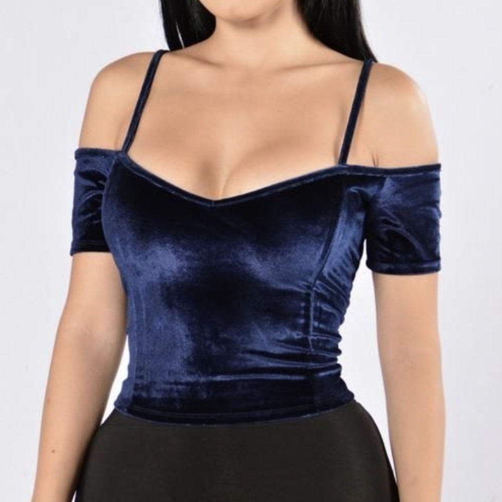 Bear Dance Navy Velvet Off-Shoulder Crop Top Medium